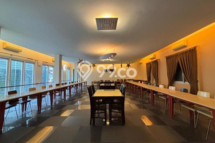 Unit Ruko Disewakan di Kemang Pratama di Area Ramai & Strategis Unit Ruko Disewakan di Kemang Pratama di Area Ramai & Strategis