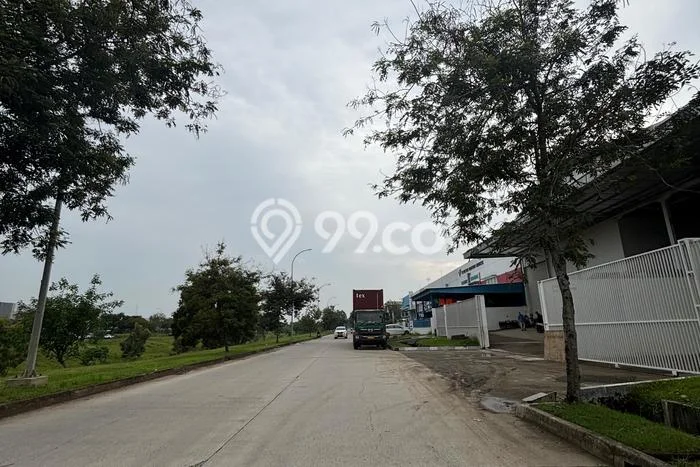 Gudang paling strategis disewakan di Lippo Cikarang Cikarang Gudang paling strategis disewakan di Lippo Cikarang Cikarang