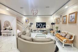 For Sale! Luxury House LT 200m2 Desain Elegan di Grand Wisata For Sale! Luxury House LT 200m2 Desain Elegan di Grand Wisata
