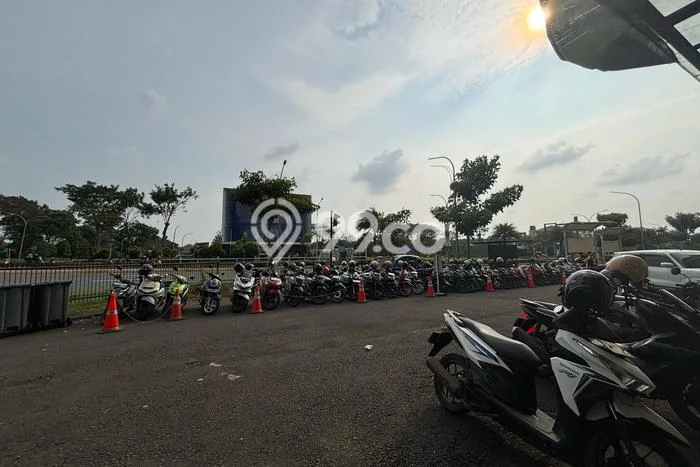 Disewakan Ruko di Kawasan Ramai Grand Wisata Luas 290m2 Disewakan Ruko di Kawasan Ramai Grand Wisata Luas 290m2