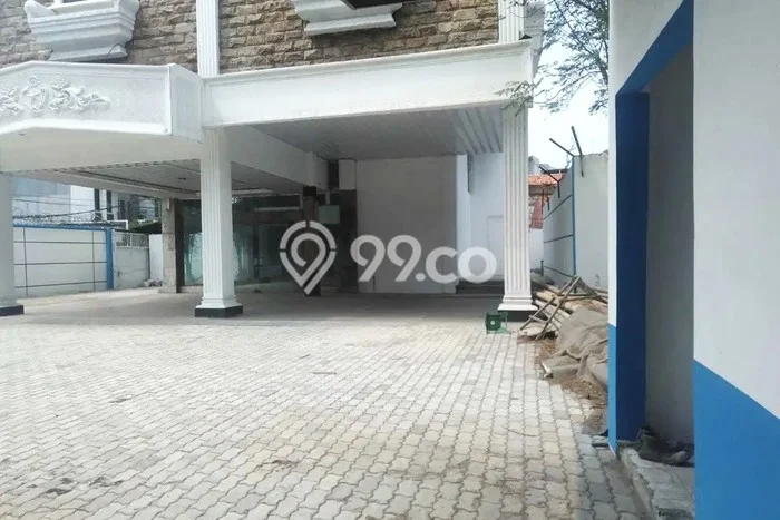 Kantor Kawasan , Luas 1200m2m², Mainroad, Area Strategis Kantor Kawasan , Luas 1200m2m², Mainroad, Area Strategis