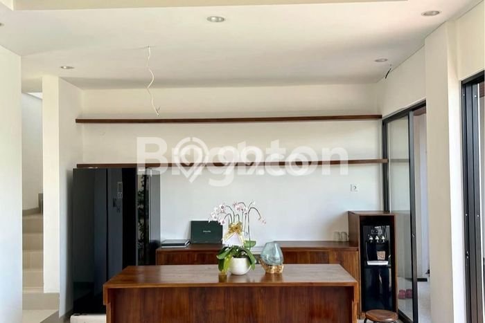 SEWA! Vila di , Area 200m2m², Dekat ke Pusat Kota SEWA! Vila di , Area 200m2m², Dekat ke Pusat Kota