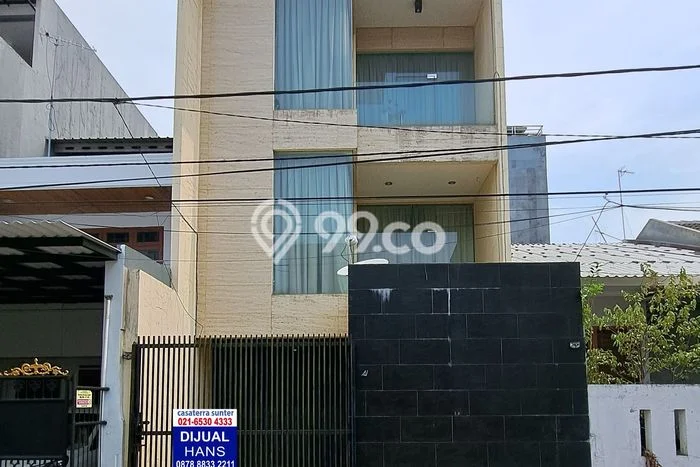 Dijual Rumah Luas Elegan Dengan View Cantik di Sunter, Jakarta Utara Dijual Rumah Luas Elegan Dengan View Cantik di Sunter, Jakarta Utara