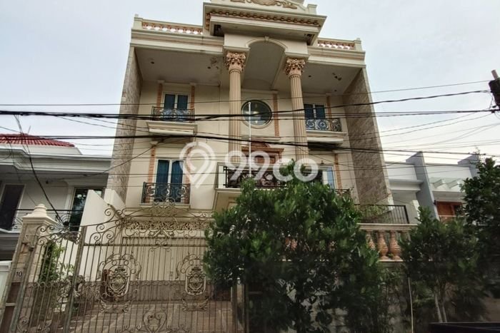Hunian Mewah LB 600m2 Siap Huni Desain Elegan di Sunter, Jakarta Utara Hunian Mewah LB 600m2 Siap Huni Desain Elegan di Sunter, Jakarta Utara
