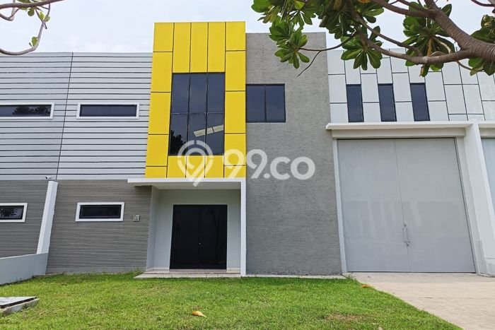 Unit Gudang Dijual di Jakarta Utara LT 525m2 & LB 360m2 Unit Gudang Dijual di Jakarta Utara LT 525m2 & LB 360m2