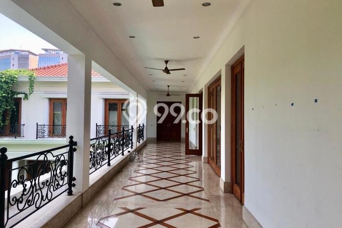 Dijual Rumah Mewah Elegan Dengan View Eksklusif di SCBD, Jakarta Selatan Dijual Rumah Mewah Elegan Dengan View Eksklusif di SCBD, Jakarta Selatan