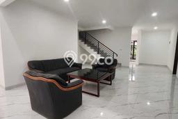 Siap Huni Rumah Mewah 5 Kamar di Kelapa Gading Dekat ke Mana Pun Siap Huni Rumah Mewah 5 Kamar di Kelapa Gading Dekat ke Mana Pun