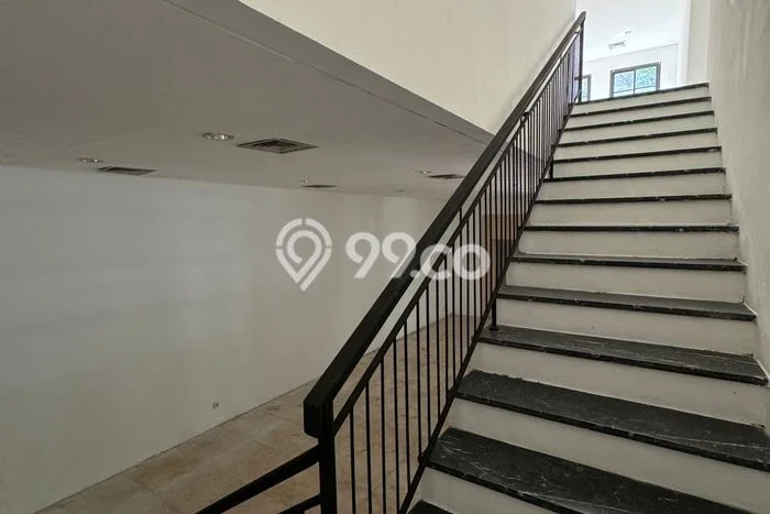 Unit Ruko Dijual di Jakarta Selatan LT 350m2 & LB 622m2 Unit Ruko Dijual di Jakarta Selatan LT 350m2 & LB 622m2
