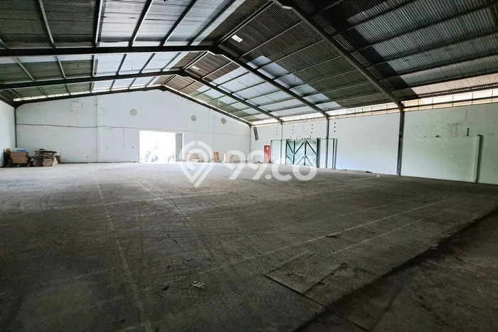 Gudang Kawasan Kelapa Gading, Luas 1600m², Pusat Komersial, Siap Usaha Gudang Kawasan Kelapa Gading, Luas 1600m², Pusat Komersial, Siap Usaha