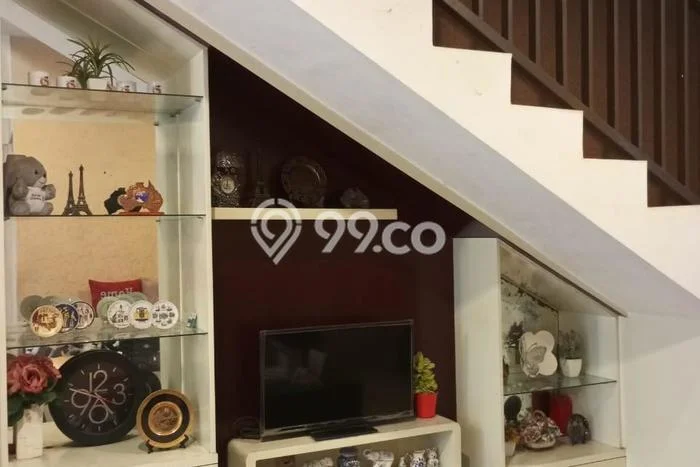For Sale Rumah 4 Kamar Lokasi Strategis Bagus dan Strategis di Ciputat Timur For Sale Rumah 4 Kamar Lokasi Strategis Bagus dan Strategis di Ciputat Timur