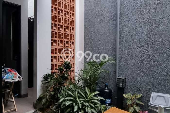Dijual Hunian Rumah Terawat 4 Kamar di Bintaro, Tangerang Selatan Dijual Hunian Rumah Terawat 4 Kamar di Bintaro, Tangerang Selatan