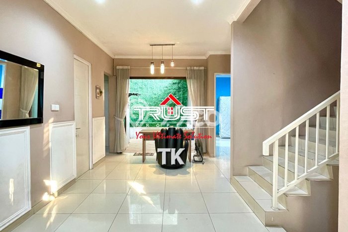 Hunian Elit LB 147m2 Siap Huni Desain Elegan di Graha Raya Bintaro, Tangerang Selatan Hunian Elit LB 147m2 Siap Huni Desain Elegan di Graha Raya Bintaro, Tangerang Selatan
