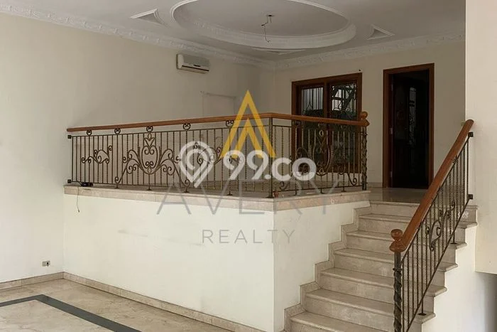 Rumah Asri area Kelapa Gading, 5 KT, Area Tenang, Luas 329m2m² Bangunan 400m2m² Rumah Asri area Kelapa Gading, 5 KT, Area Tenang, Luas 329m2m² Bangunan 400m2m²