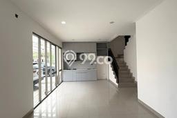Rumah di , Dekat Stasiun, 3 KT, LT 80m2m² Bangunan 105m2m² Rumah di , Dekat Stasiun, 3 KT, LT 80m2m² Bangunan 105m2m²