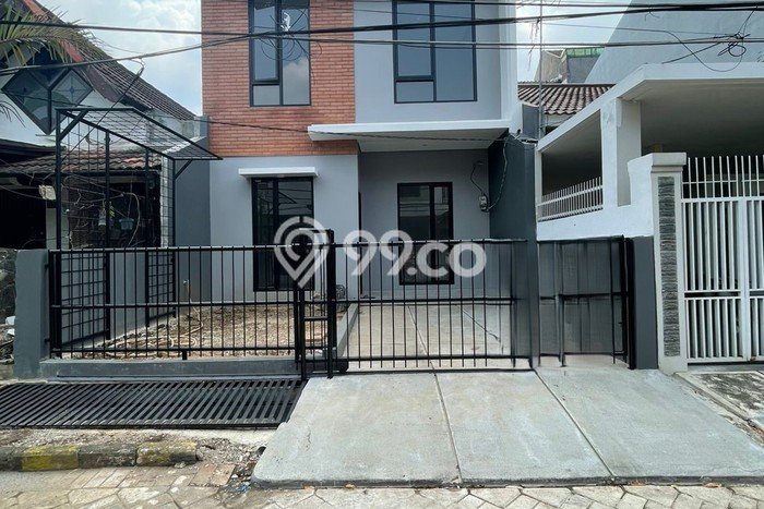 For Sale Hunian Rumah Terawat 3 Kamar di Sektor 5 - Bintaro, Tangerang Selatan For Sale Hunian Rumah Terawat 3 Kamar di Sektor 5 - Bintaro, Tangerang Selatan
