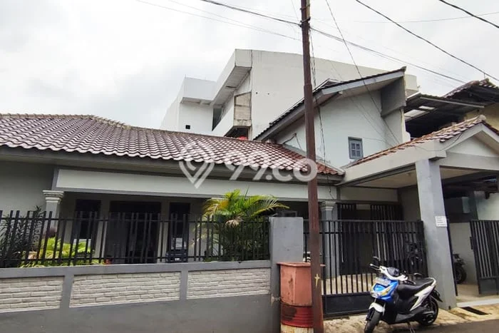 Siap Huni Hunian Elit 11 Kamar di Pesanggrahan Dekat ke Mana Saja Siap Huni Hunian Elit 11 Kamar di Pesanggrahan Dekat ke Mana Saja