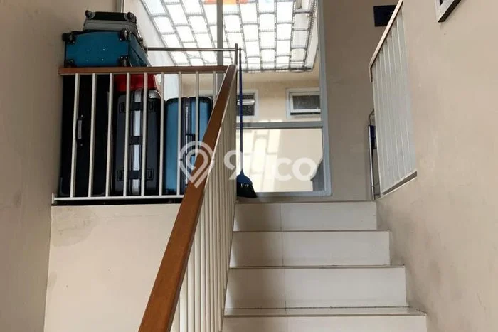 Rumah Elit Modern Tanpa Renovasi di Jatiwaringin Bekasi Rumah Elit Modern Tanpa Renovasi di Jatiwaringin Bekasi