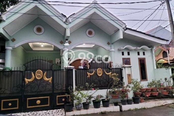 Rumah di Medan Satria, Bekasi, LT 112m² LB 105m² Rumah di Medan Satria, Bekasi, LT 112m² LB 105m²