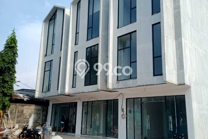 Ruko Dijual di Jakarta Timur LT 67m2 & LB 189m2 Lokasi Terbaik! Ruko Dijual di Jakarta Timur LT 67m2 & LB 189m2 Lokasi Terbaik!