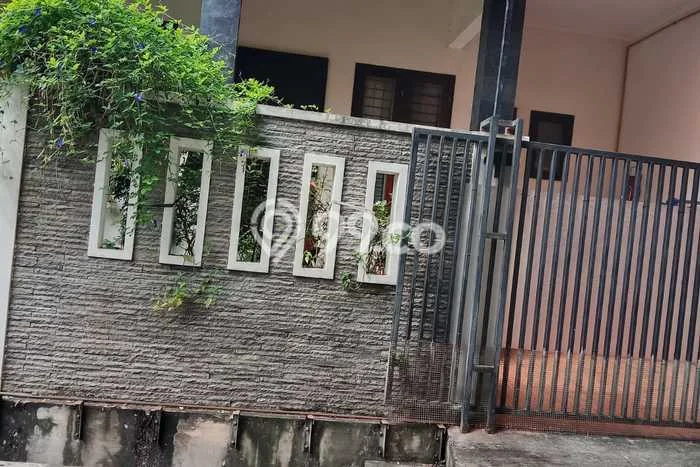 Rumah Strategis Modern Lb 188m2 di Kelapa Gading, Jakarta Utara Rumah Strategis Modern Lb 188m2 di Kelapa Gading, Jakarta Utara