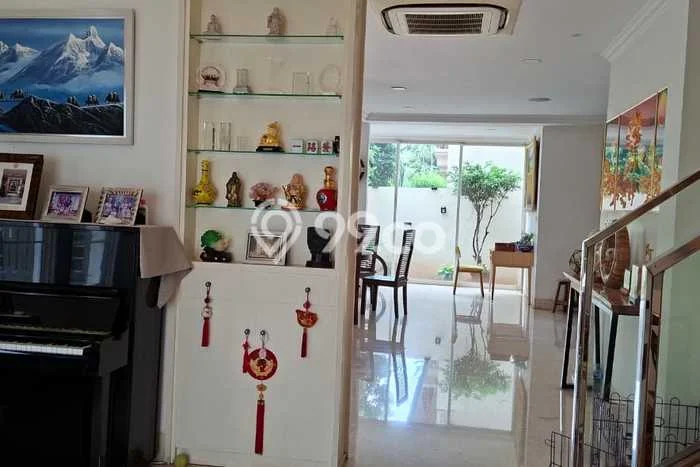 Hunian Elit LB 500m2 Siap Pakai Desain Elegan di Lippo Karawaci, Tangerang Hunian Elit LB 500m2 Siap Pakai Desain Elegan di Lippo Karawaci, Tangerang