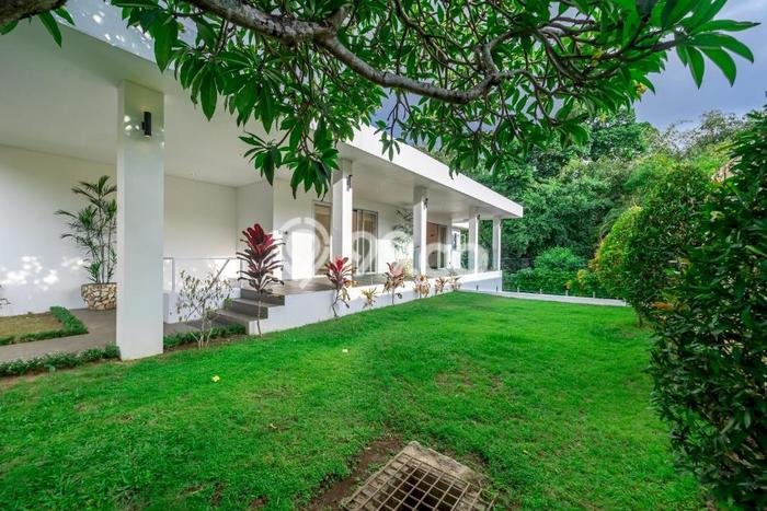 Disewakan Vila Kawasan , Area 0m2m², Area Premium Disewakan Vila Kawasan , Area 0m2m², Area Premium