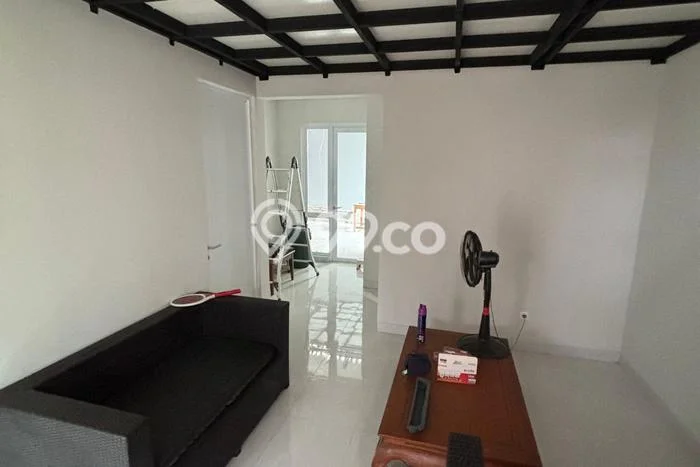 Hunian Cantik Modern Lb 100m2 di Curug, Tangerang Hunian Cantik Modern Lb 100m2 di Curug, Tangerang