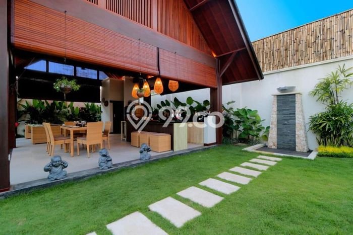 Dijual Vila Kawasan , Dimensi 813m2m², Lokasi Premium Dijual Vila Kawasan , Dimensi 813m2m², Lokasi Premium
