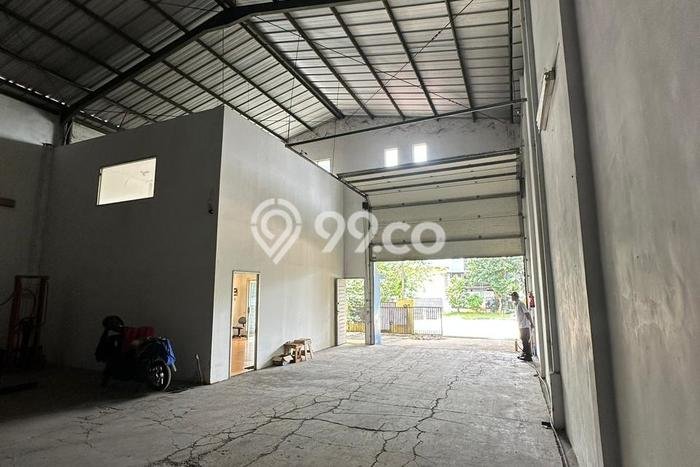 Gudang Dijual Lokasi Stratagis di BSD Tangerang Selatan Cocok untuk Bisnis Gudang Dijual Lokasi Stratagis di BSD Tangerang Selatan Cocok untuk Bisnis