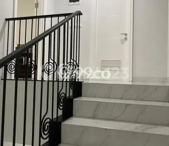 Rumah sewa siap pakai 5 KT di Alam Sutera, Tangerang Rumah sewa siap pakai 5 KT di Alam Sutera, Tangerang