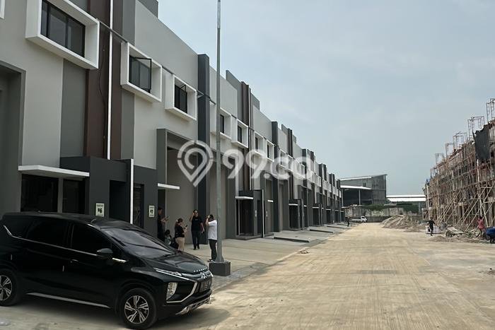 Area Ramai! Gudang Dijual di Periuk untuk Bisnis Luas Bangunan 270m2 Area Ramai! Gudang Dijual di Periuk untuk Bisnis Luas Bangunan 270m2