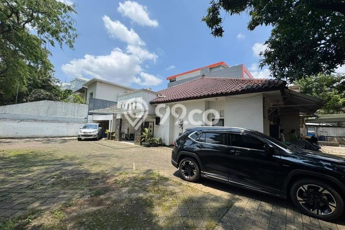 Rumah Luxury Modern Tanpa Renovasi di Cawang Jakarta Timur Rumah Luxury Modern Tanpa Renovasi di Cawang Jakarta Timur