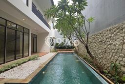 Rumah sewa siap pakai 5 Kamar Tidur di Pondok Indah, Jakarta Selatan Rumah sewa siap pakai 5 Kamar Tidur di Pondok Indah, Jakarta Selatan