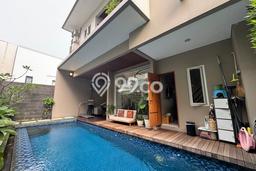 Ready to Use! Luxury House LT 200m2 Desain Elegan di Kemang Ready to Use! Luxury House LT 200m2 Desain Elegan di Kemang