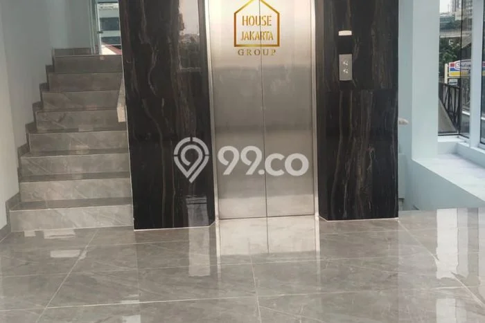 Kantor Dijual di Jakarta Timur LT 279m2 & LB 726m2 Lokasi Terbaik! Kantor Dijual di Jakarta Timur LT 279m2 & LB 726m2 Lokasi Terbaik!