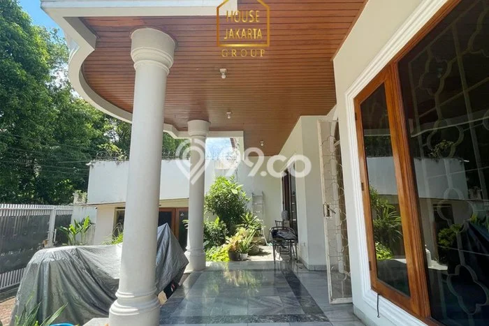 Rumah Elit LB 300m2 Siap Pakai Desain Elegan di Senopati, Jakarta Selatan Rumah Elit LB 300m2 Siap Pakai Desain Elegan di Senopati, Jakarta Selatan