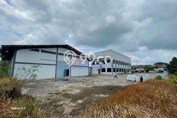 Area Ramai! Gudang Dijual di Sekupang untuk Bisnis Luas Bangunan 2568m2 Area Ramai! Gudang Dijual di Sekupang untuk Bisnis Luas Bangunan 2568m2