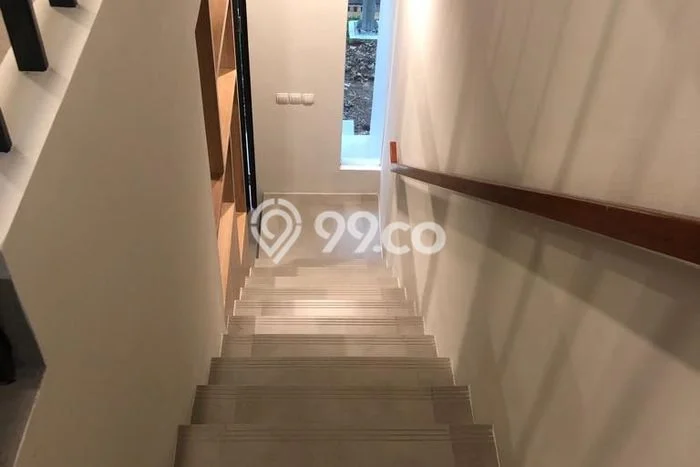 Disewakan Rumah Murah di BSD Tangerang Punya 3 KT Disewakan Rumah Murah di BSD Tangerang Punya 3 KT
