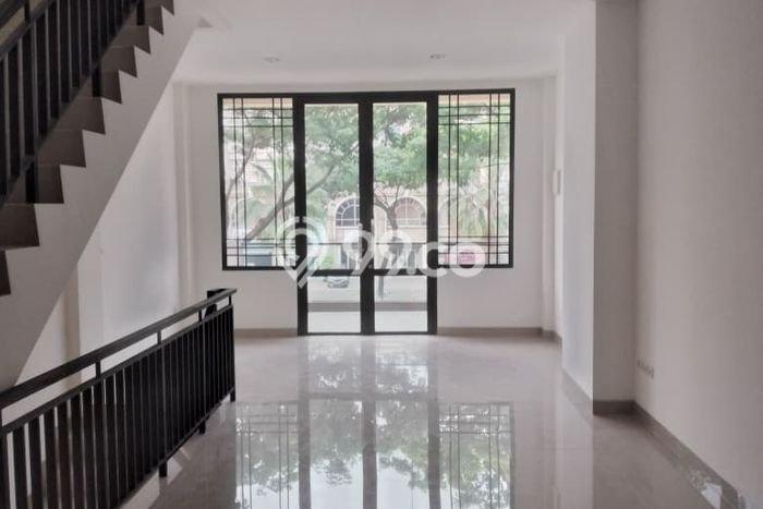 Ruko Komersial Disewakan di Cipondoh Tangerang Luas 170m2 Ruko Komersial Disewakan di Cipondoh Tangerang Luas 170m2
