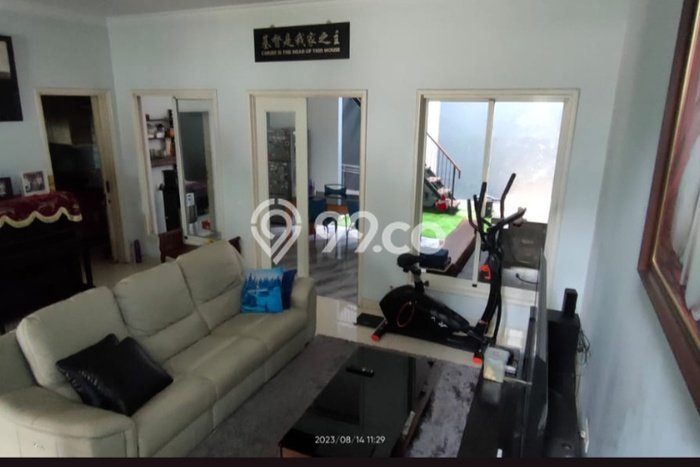 Rumah Luxury Modern Tanpa Renovasi di Gading Serpong Tangerang Rumah Luxury Modern Tanpa Renovasi di Gading Serpong Tangerang