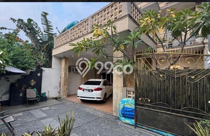 Rumah Strategis Modern Lb 160m2 di Ciracas, Jakarta Timur Rumah Strategis Modern Lb 160m2 di Ciracas, Jakarta Timur