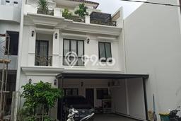 Kesempatan Memiliki Rumah LT 94m² / LB 125m² di Rawamangun, Dekat Pusat Kota, Jakarta Timur Kesempatan Memiliki Rumah LT 94m² / LB 125m² di Rawamangun, Dekat Pusat Kota, Jakarta Timur