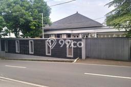 Rumah Elit Modern Siap Huni di Kemang Jakarta Selatan Rumah Elit Modern Siap Huni di Kemang Jakarta Selatan
