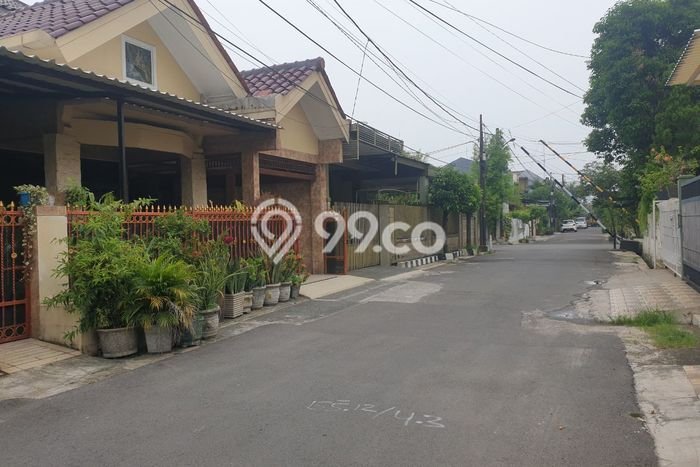 Rumah Elit LB 270m2 Siap Pakai Desain Elegan di Taman Galaxy, Bekasi Rumah Elit LB 270m2 Siap Pakai Desain Elegan di Taman Galaxy, Bekasi