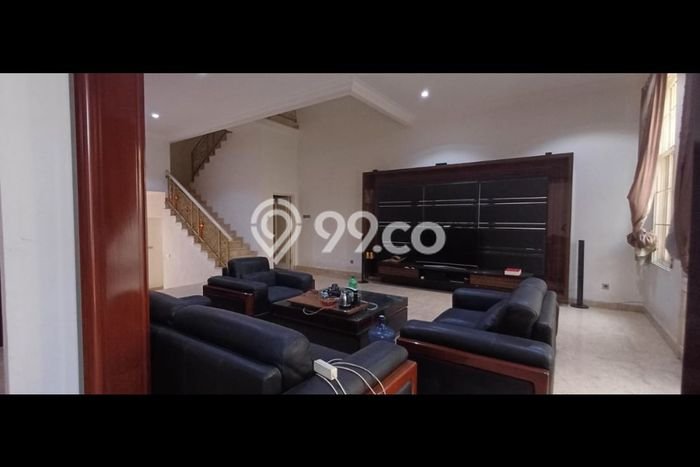 Rumah Mewah LB 450m2 Siap Pakai Desain Elegan di Pantai Indah Kapuk, Jakarta Utara Rumah Mewah LB 450m2 Siap Pakai Desain Elegan di Pantai Indah Kapuk, Jakarta Utara