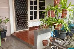 Rumah Modern Cantik 2 KT Siap Huni di Ciledug Rumah Modern Cantik 2 KT Siap Huni di Ciledug