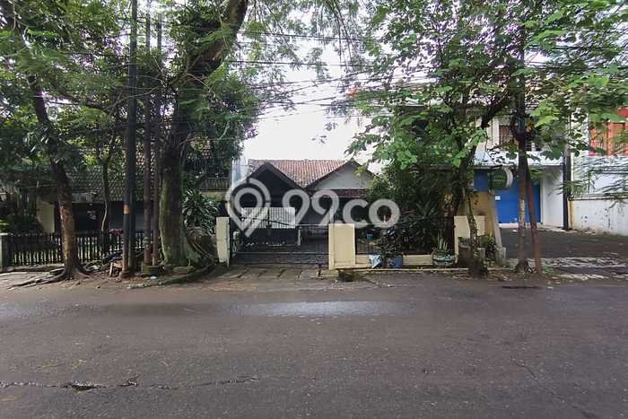 Rumah Mewah LB 200m2 Siap Huni Desain Elegan di BKR, Bandung Rumah Mewah LB 200m2 Siap Huni Desain Elegan di BKR, Bandung
