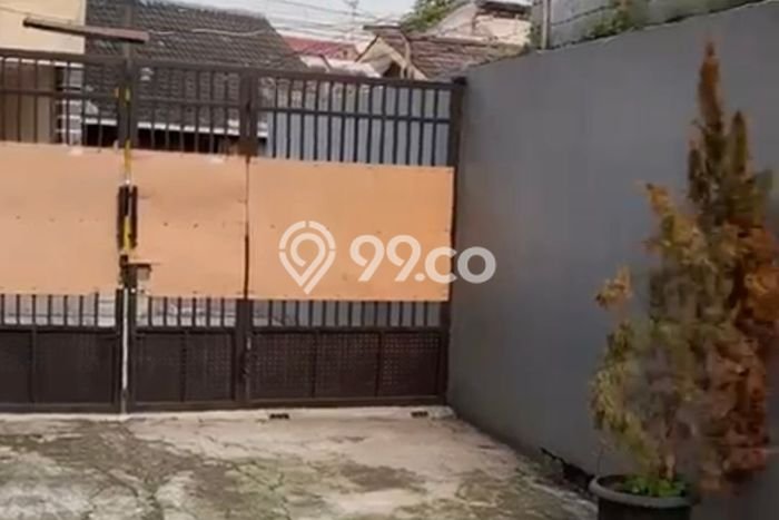 Siap Huni Rumah Mewah 8 Kamar di Bekasi Selatan Dekat ke Mana Pun Siap Huni Rumah Mewah 8 Kamar di Bekasi Selatan Dekat ke Mana Pun