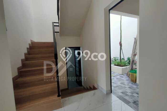 Hunian Nyaman Asri 3 KT Siap Pakai di Graha Raya Bintaro Tangerang Selatan Hunian Nyaman Asri 3 KT Siap Pakai di Graha Raya Bintaro Tangerang Selatan