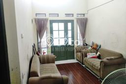 Rumah Luas Asri 3 KT Siap Huni di Graha Raya Tangerang Rumah Luas Asri 3 KT Siap Huni di Graha Raya Tangerang